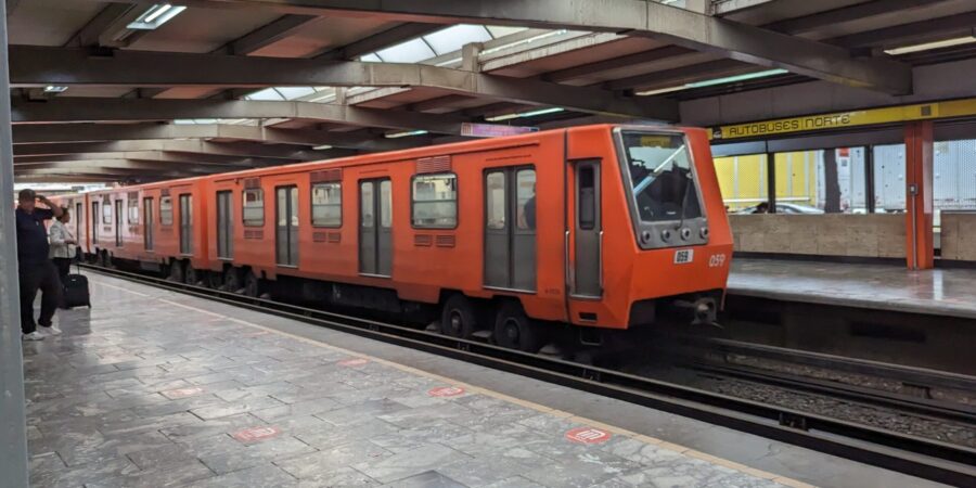 Estación del metro en la Ciudad de México